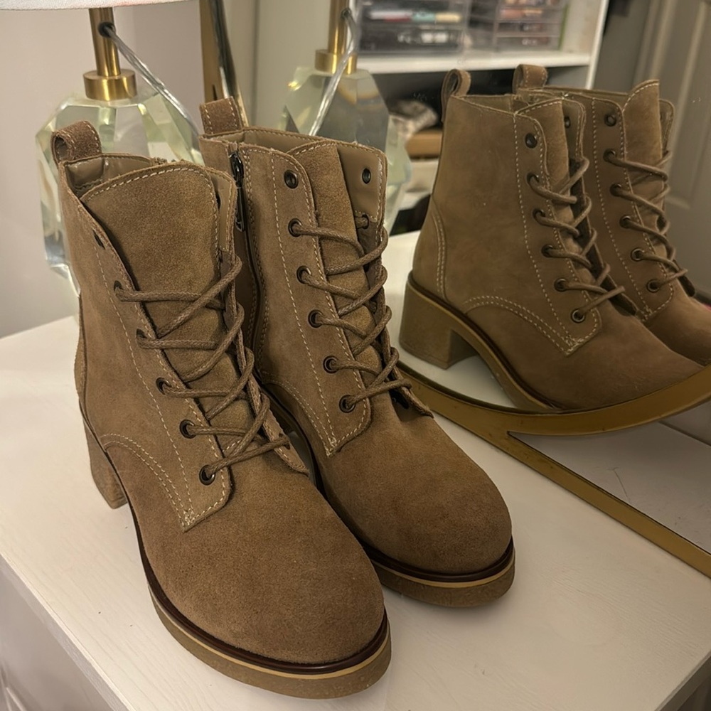 Suede waterproof boots